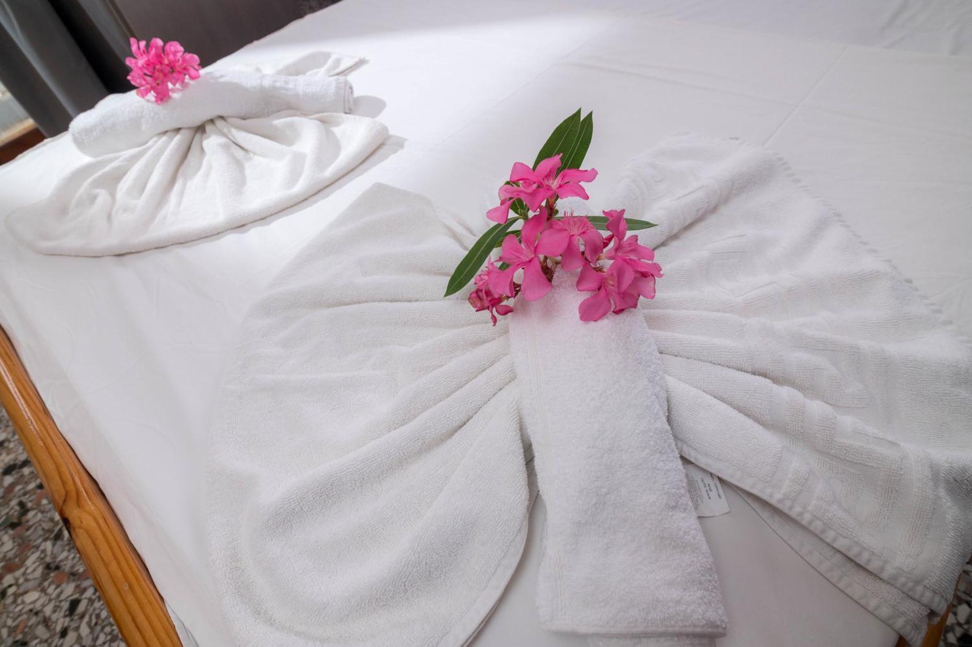 Minoa Sea Rooms Tsoutsouros  Ngoại thất bức ảnh